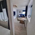 펜션 Petite Maison Avec Jardin Face *