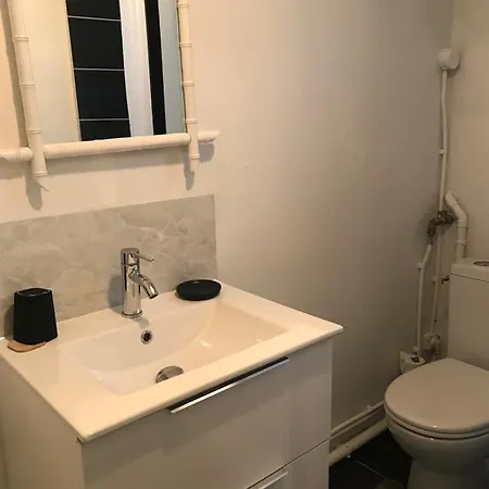 Petite Maison Avec Jardin Face בית נופש אגון קוטוויל