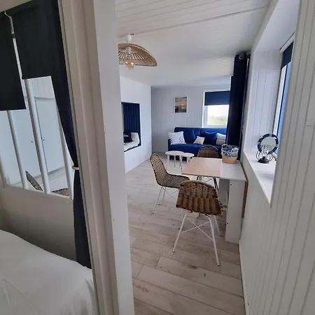 בית נופש Petite Maison Avec Jardin Face *