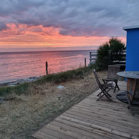 Holiday home Petite Maison Avec Jardin Face Agon-Coutainville