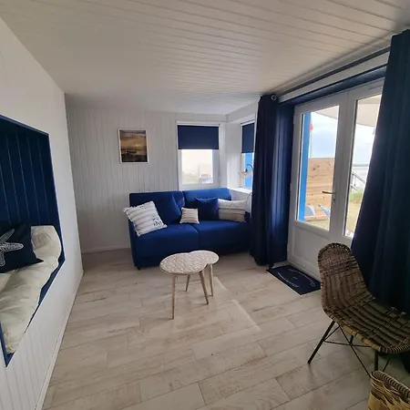 Holiday home Petite Maison Avec Jardin Face *