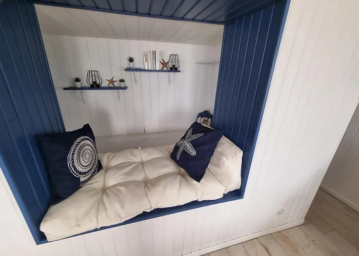 Petite Maison Avec Jardin Face Agon-Coutainville