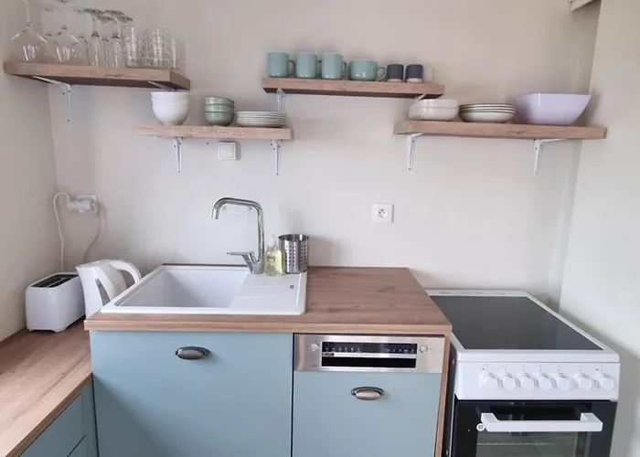 Petite Maison Avec Jardin Face * Agon-Coutainville